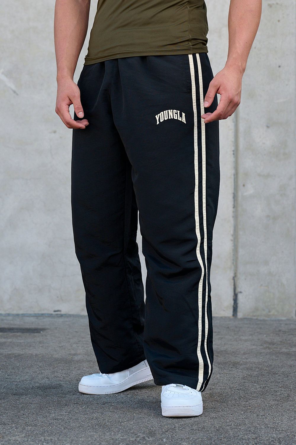 Black Young LA 249 - Flagship Track Pants NZ | 1450823-FE