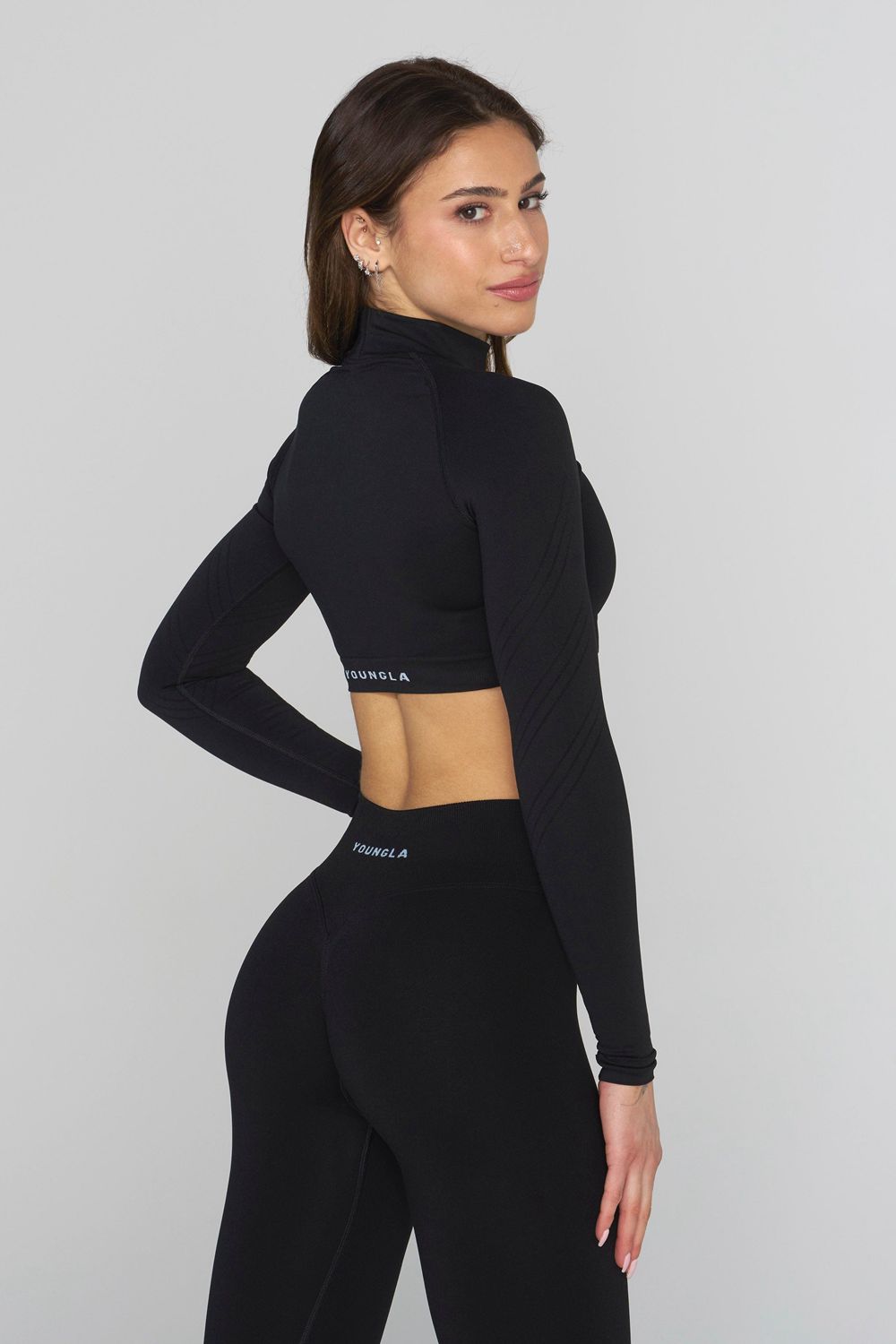 Black Young LA W445 Seamless Curve Longsleeve Crop NZ | 2950687-HD