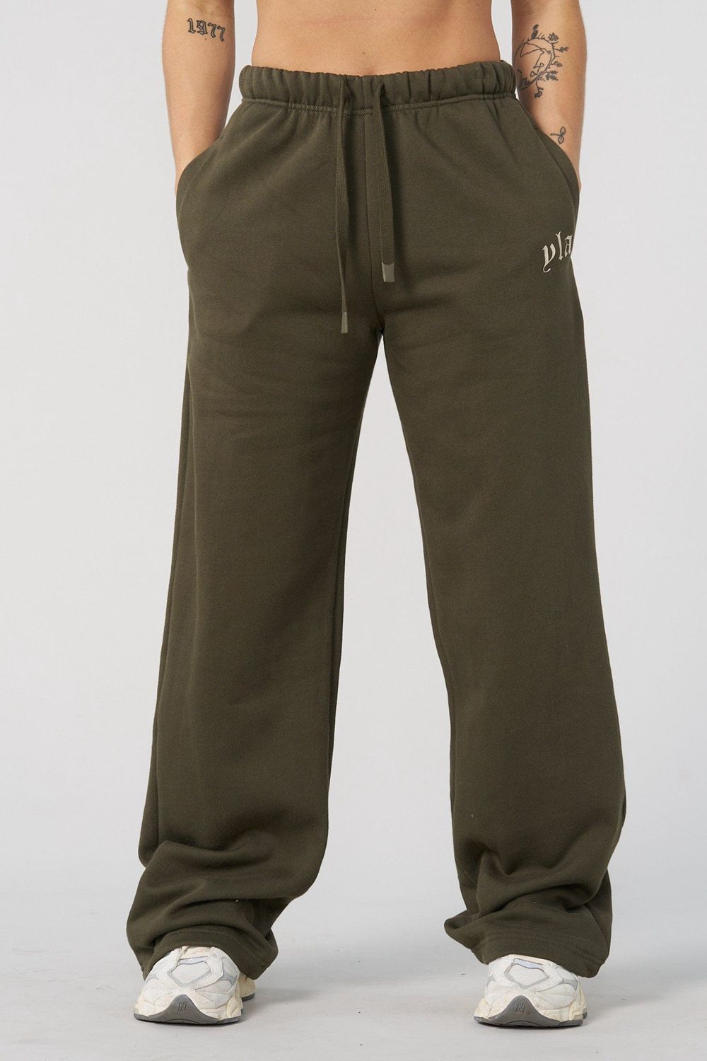 Olive Young LA W229 - Urban Straight Leg Jogger NZ | 0196345-XI