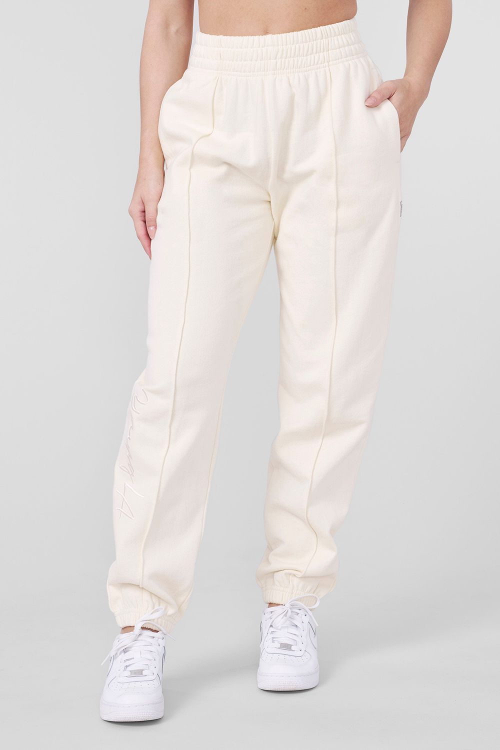 White Young LA W202 - Script Joggers NZ | 2309574-UH